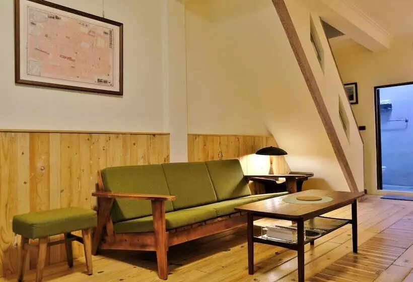 پانسیون Adore Tainan Adore House