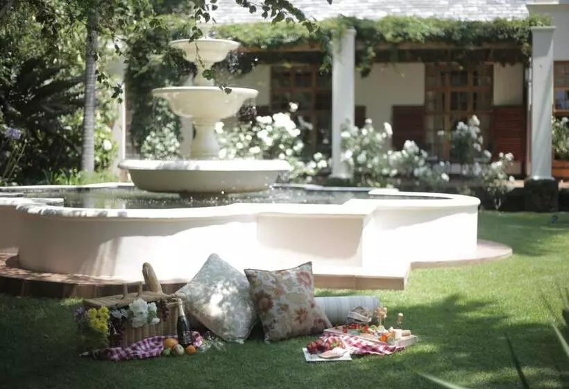 ペンション Kleine Constantia