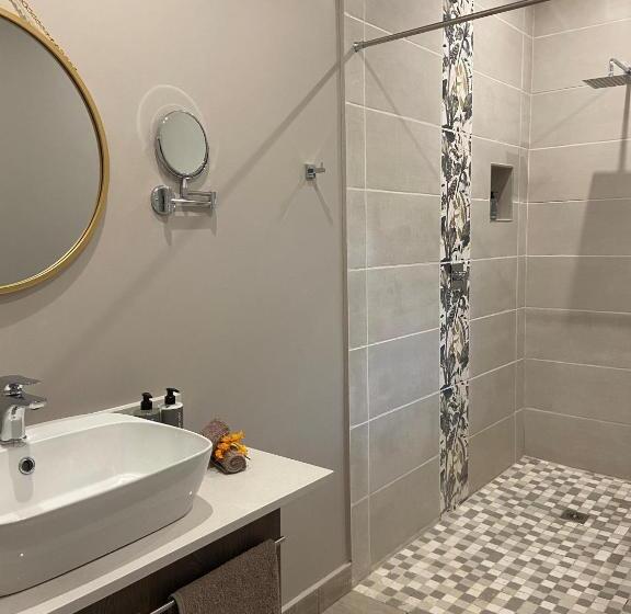 פנסיון Nut Grove Boutique