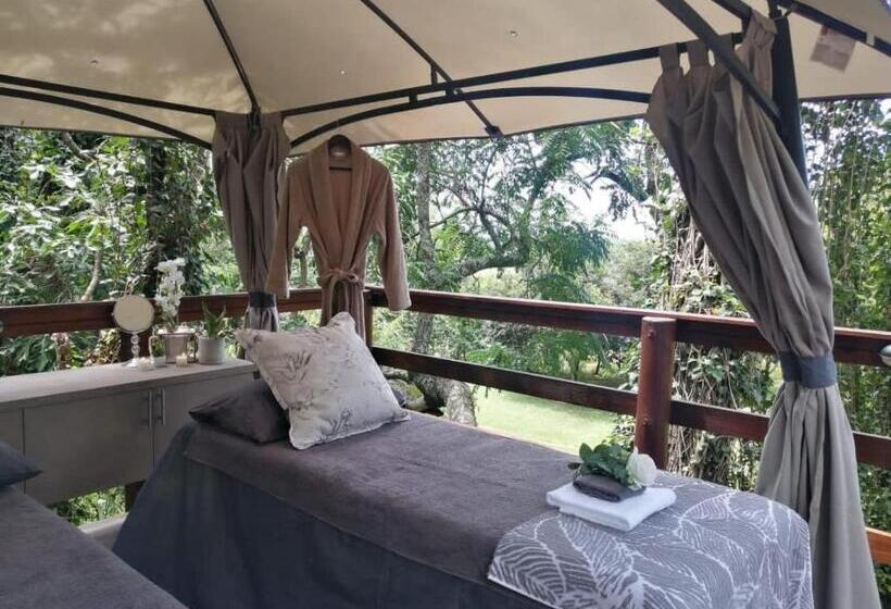 פנסיון Nut Grove Boutique