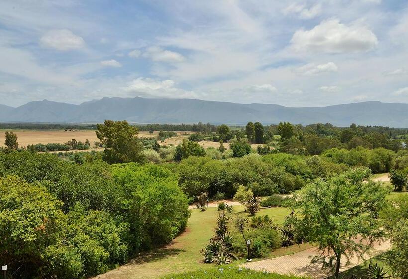 Stonehill River Lodge