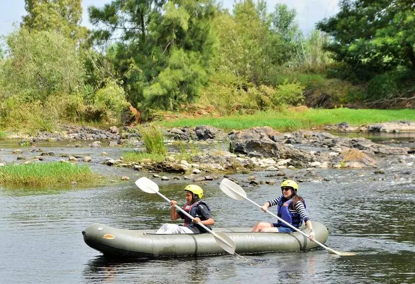 Stonehill River Lodge
