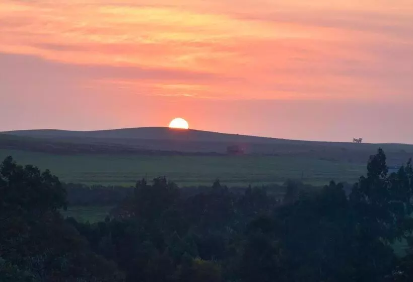 Stonehill River Lodge