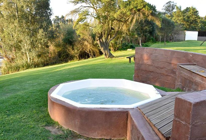 Stonehill River Lodge