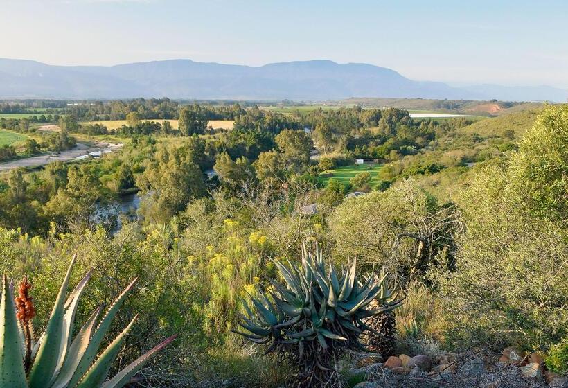 Stonehill River Lodge