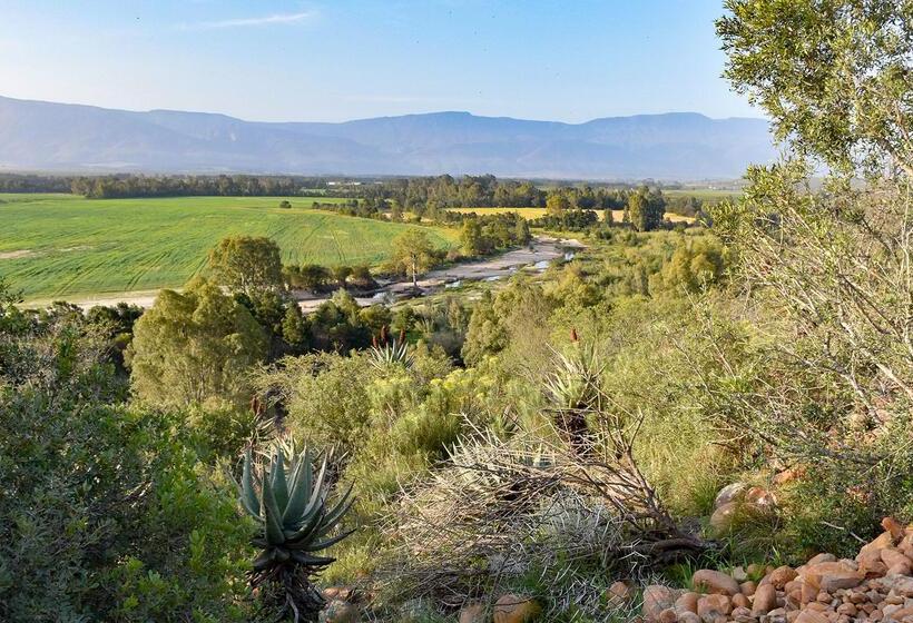 Stonehill River Lodge