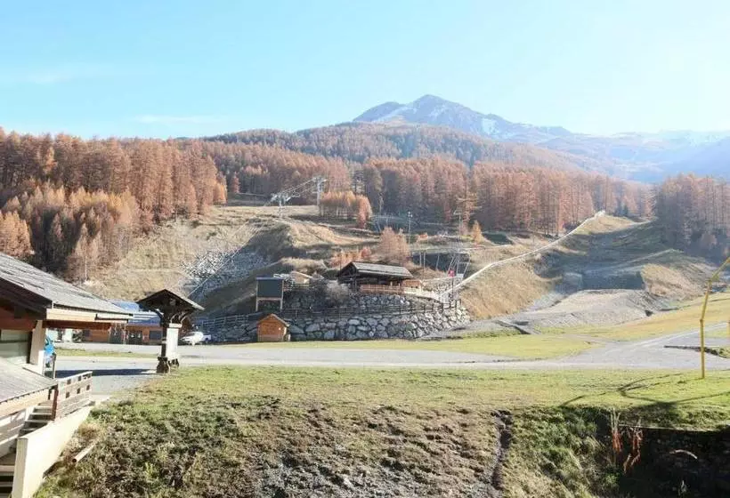 Studio Les Orres, 1 Pièce, 4 Personnes   Fr 1 322 181