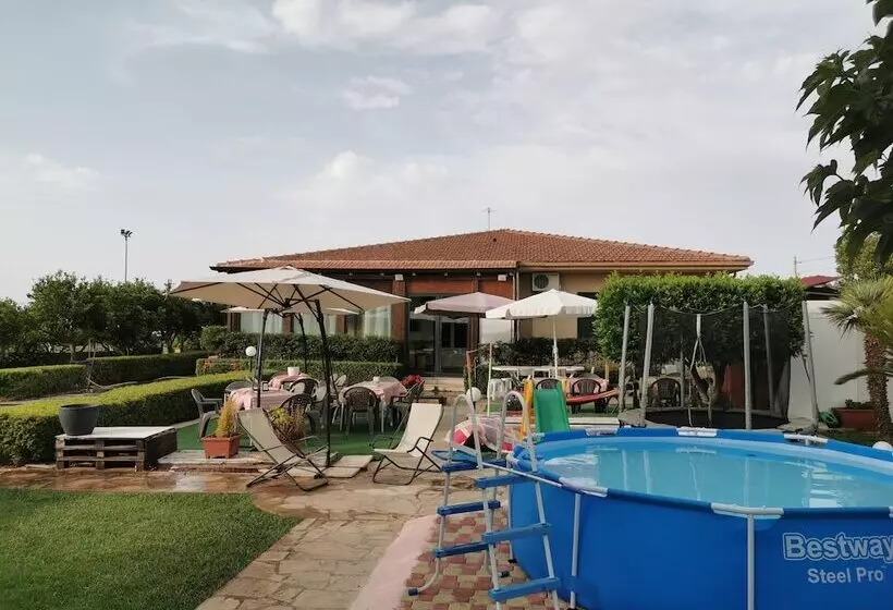 تختخواب و صبحانه Villa Rosa