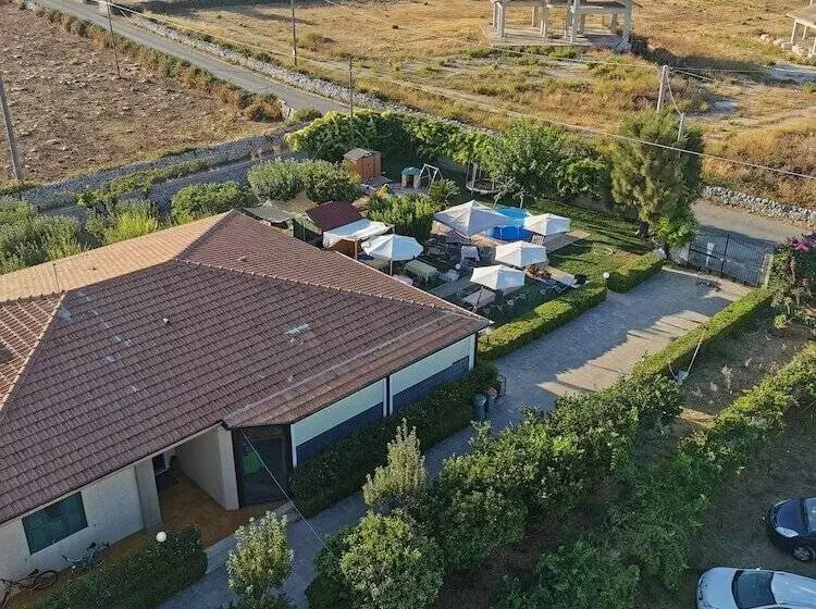 تختخواب و صبحانه Villa Rosa