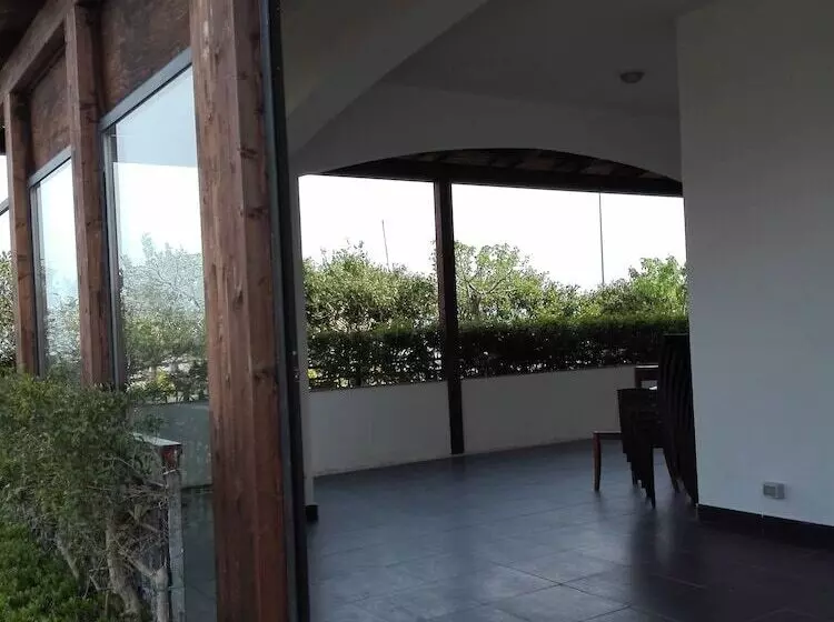 تختخواب و صبحانه Villa Rosa