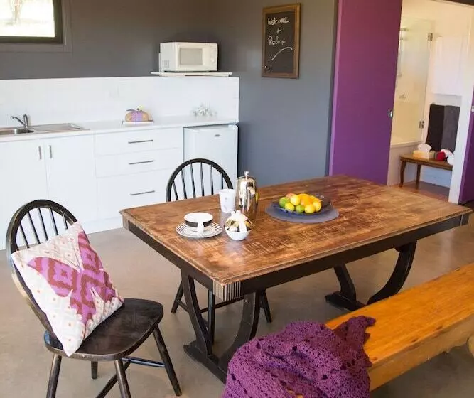 Deshons Country Retreat