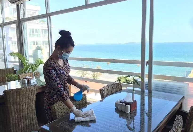 Hotel Aristocrat Residence &