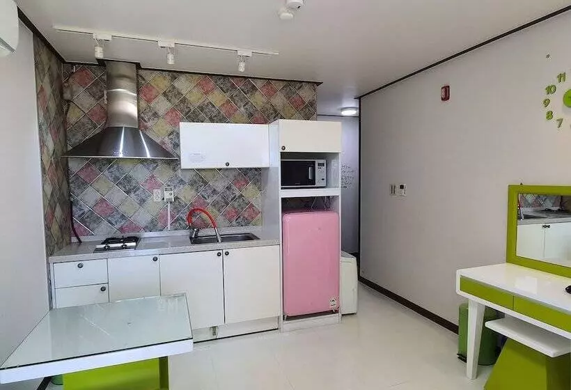 בית מלון כפרי Beewool Chaewool