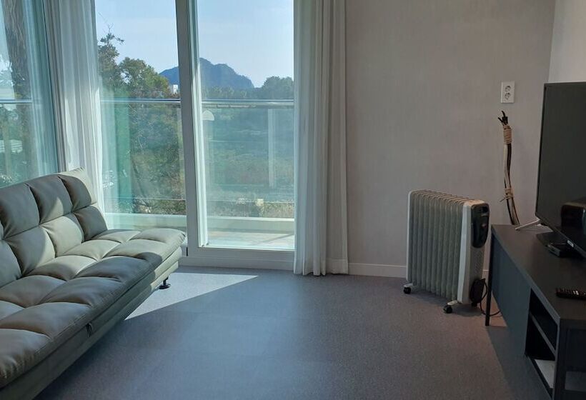 Hotel Beewool Chaewool