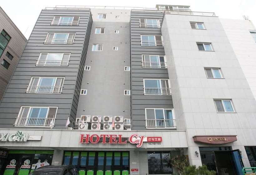 ホテル Cj