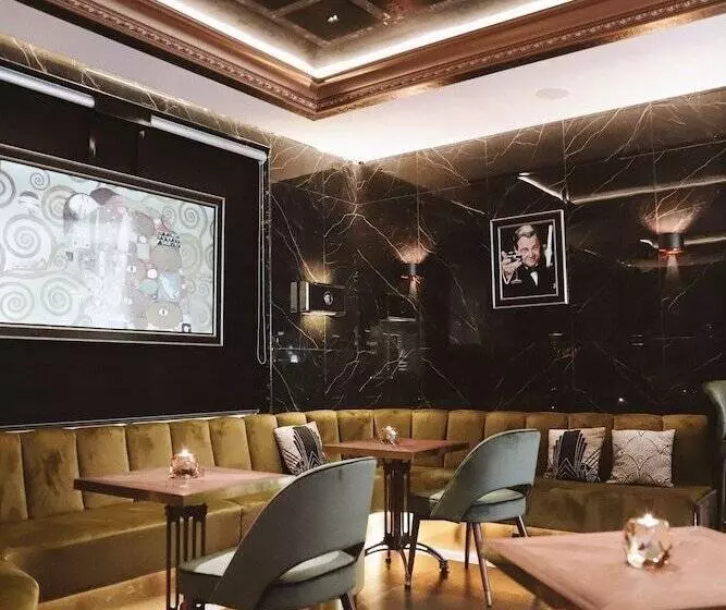 Hotel Diamond Suites By Reykjavik Keflavik Airport