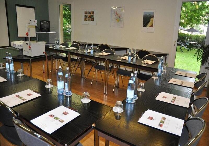 酒店 Enzo Hôtels Diane   Logis Amnéville