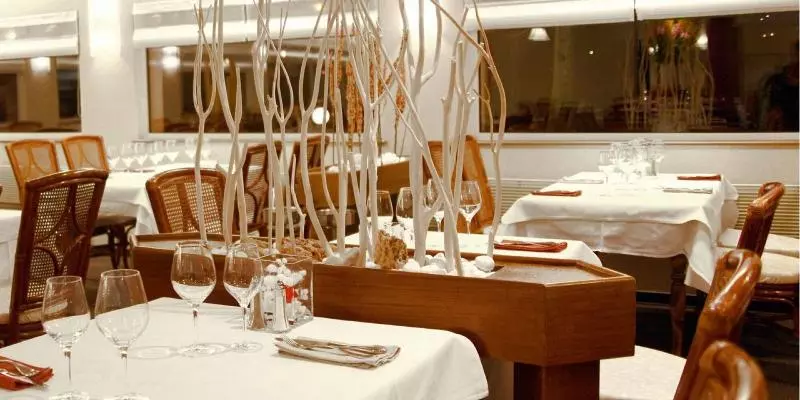 Отель Enzo Hôtels Diane   Logis Amnéville