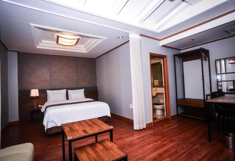 Hotel Noblesse Tourist