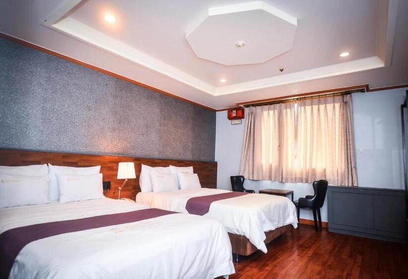 Hotel Noblesse Tourist