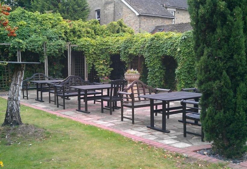 Hotel Oliver Cromwell