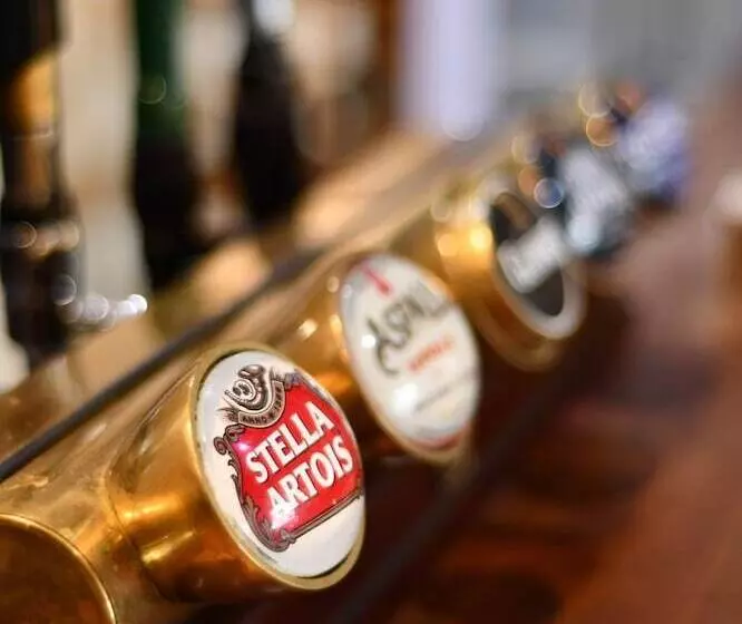 Hotel Oliver Cromwell