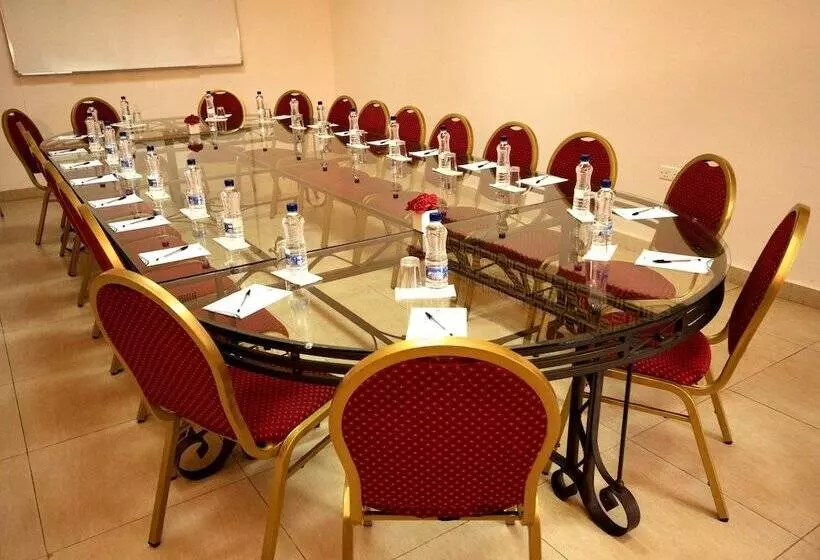هتل Palmwood Lodge