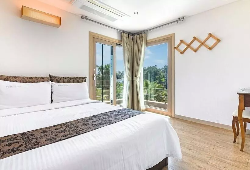 Port Avenue Hotel N Resort