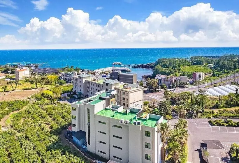 Port Avenue Hotel N Resort