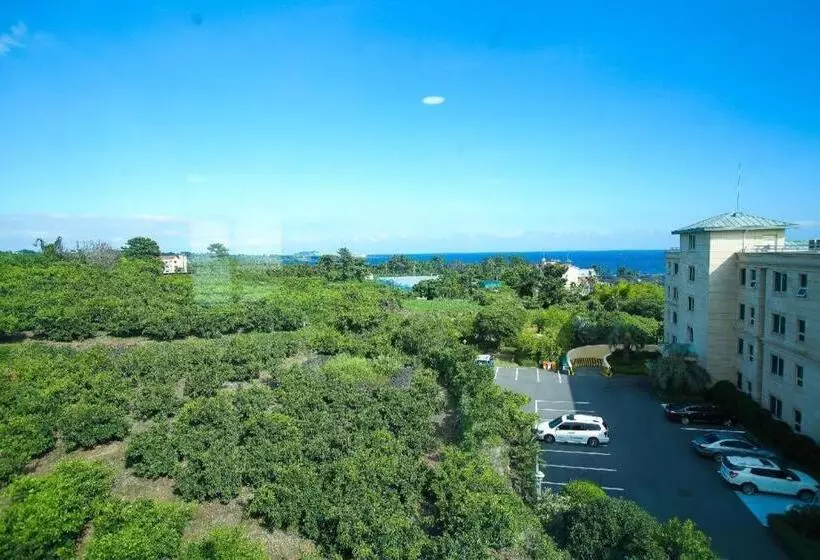 Port Avenue Hotel N Resort