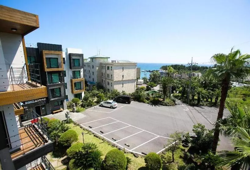 Port Avenue Hotel N Resort