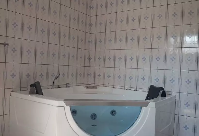 호텔 Skinny Hippos Lodge