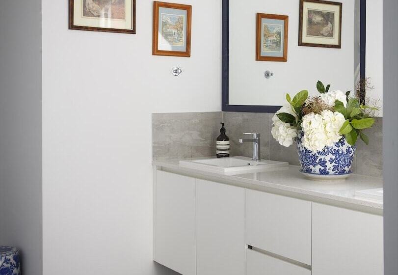 בית מלון כפרי The Provincial Boutique