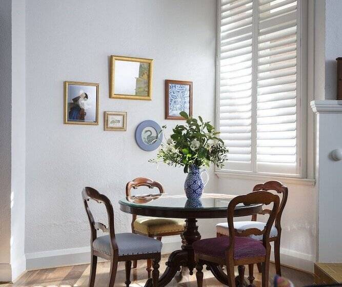 בית מלון כפרי The Provincial Boutique