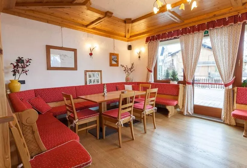 ホテル Vallee Blanche Courmayeur