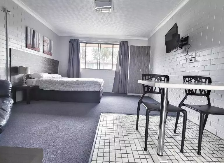 مُتل Raceview Motor Inn