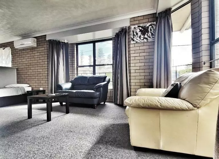 مُتل Raceview Motor Inn