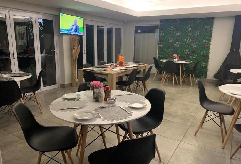 بنسيون Fin And Feather Guest Lodge