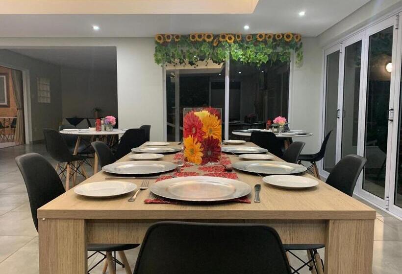 بنسيون Fin And Feather Guest Lodge