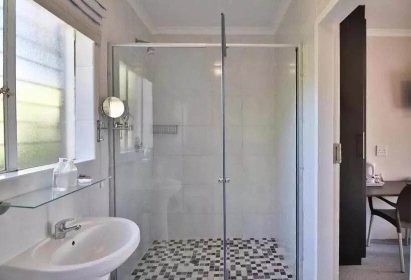 بنسيون Fin And Feather Guest Lodge