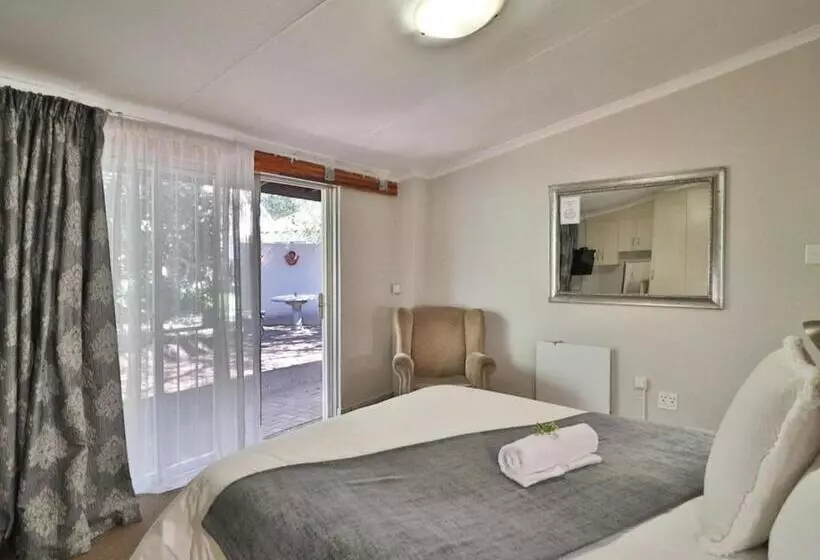 بنسيون Fin And Feather Guest Lodge