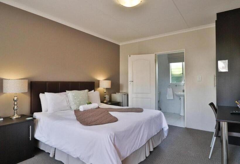 بنسيون Fin And Feather Guest Lodge