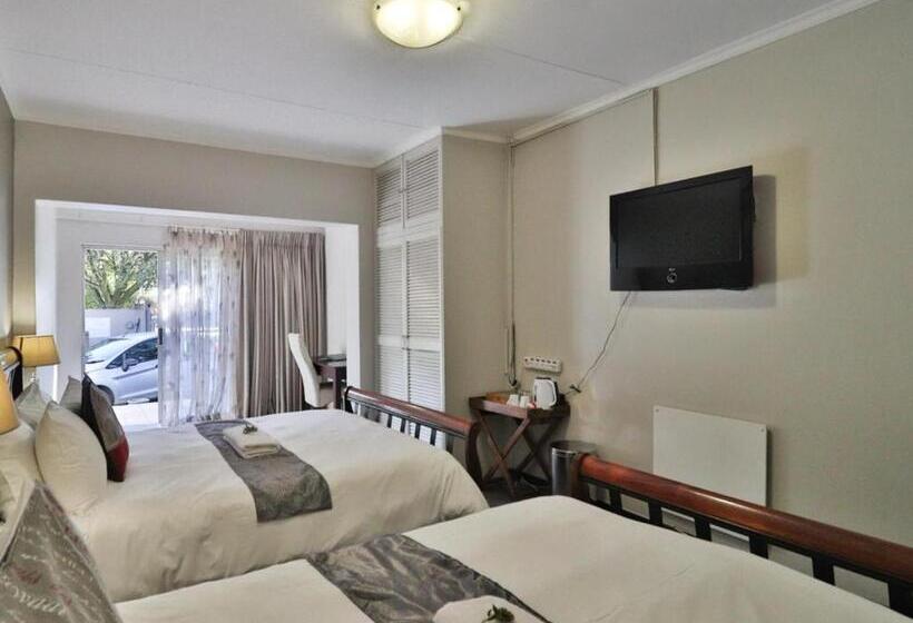 بنسيون Fin And Feather Guest Lodge