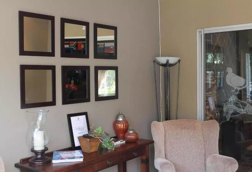 بنسيون Fin And Feather Guest Lodge