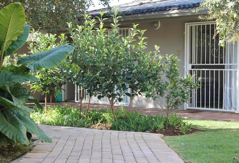 بنسيون Fin And Feather Guest Lodge