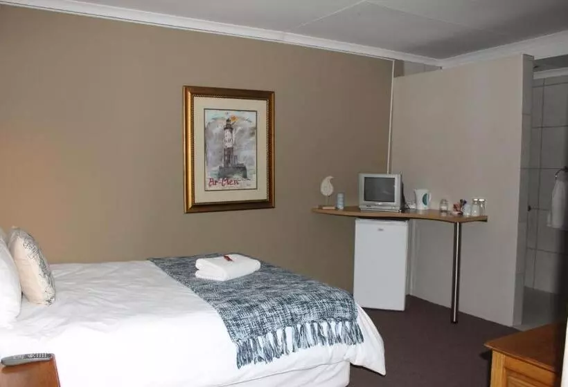 بنسيون Fin And Feather Guest Lodge