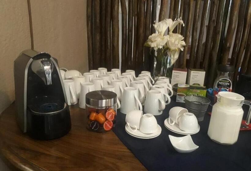 بنسيون Fin And Feather Guest Lodge