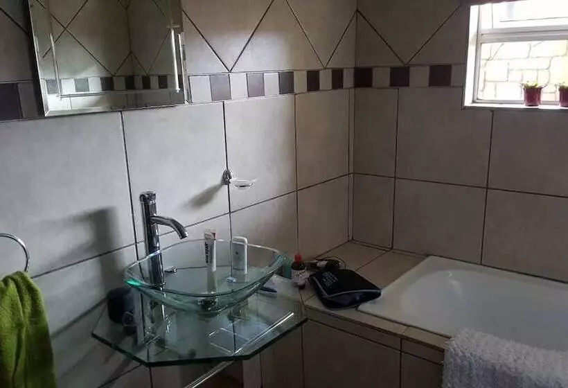 Пансион Homestay Travel Guest House