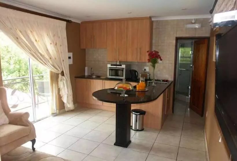 Пансион Homestay Travel Guest House