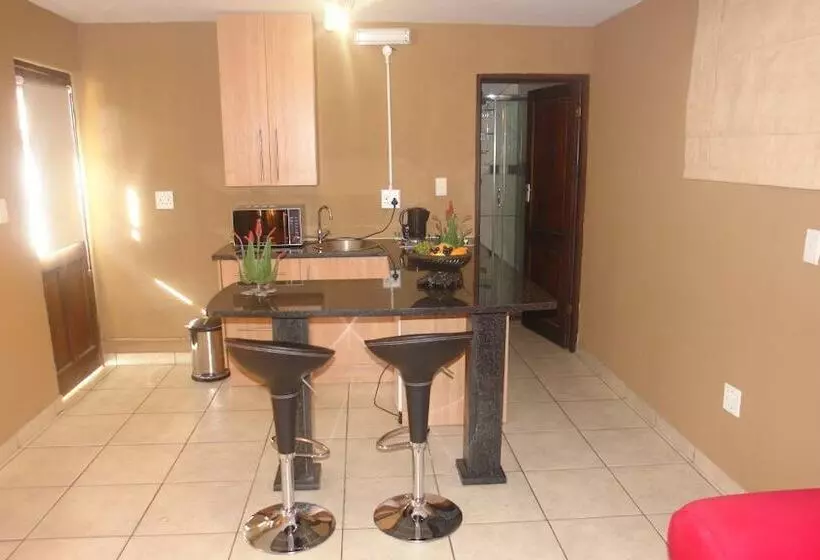 Пансион Homestay Travel Guest House